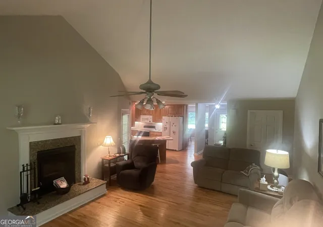 Photo 4 of Single family home for sale at 1371 Crawford Rd, Madison, GA 30650 | MLS# 10816394 | Listing updated on 2026-08-14