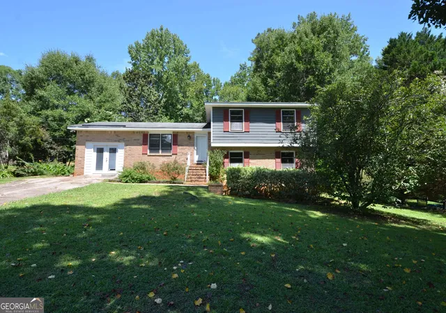 1st image of 202 Sivell Rd, Lagrange, GA 30241 | MLS# 10824692