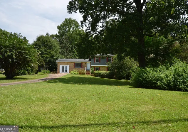 2nd image of 202 Sivell Rd, Lagrange, GA 30241 | MLS# 10824692