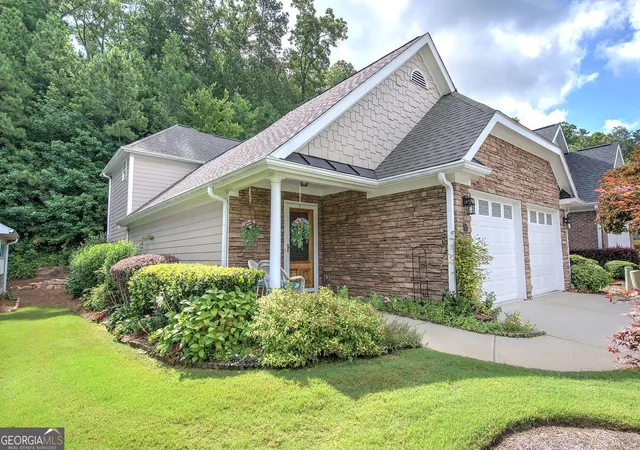 Photo 2 of Single family home for sale at 243 Villa Crk Pkwy, Canton, GA 30114 | MLS# 10807648 | Listing updated on 2026-10-08