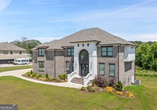 Photo 3 of Single family home for sale at 2944 Waterford Dr SW, Conyers, GA 30094 | MLS# 10772880 | Listing updated on 2026-07-28
