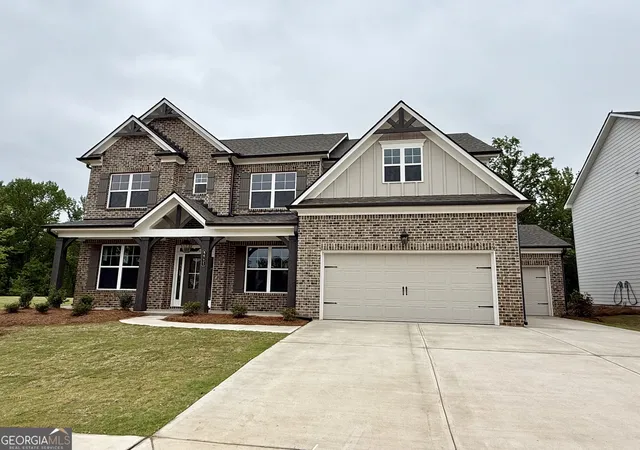 Photo 2 of Single family home for sale at 5511 Tullis Dr, Gainesville, GA 30507 | MLS# 10724524 | Listing updated on 2026-07-06