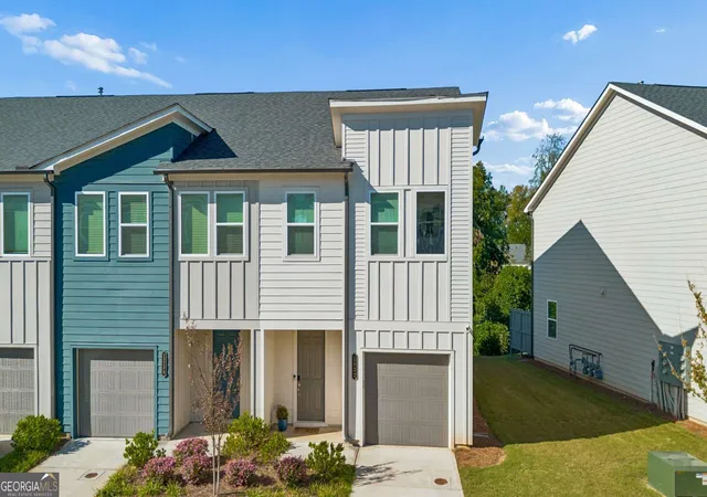 Townhouse for sale at 1522 Parks Edge Ln NW, Atlanta, GA 30318 | MLS# 10880606
