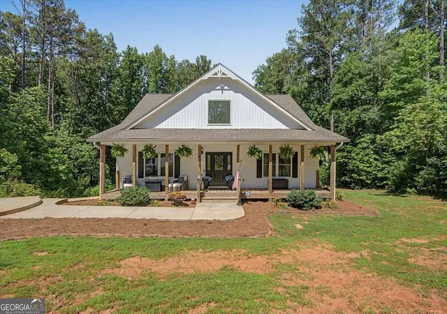 Homes for sale in Carrollton, GA | 1381 Star Point Rd, Carrollton, GA 30116 | MLS# 10784334