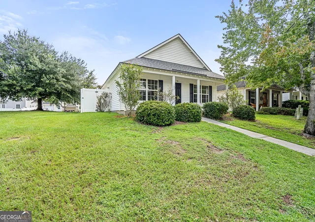 Photo 2 of Single family home for sale at 102 Verde Bn, Savannah, GA 31419 | MLS# 10835392 | Listing updated on 2026-09-11