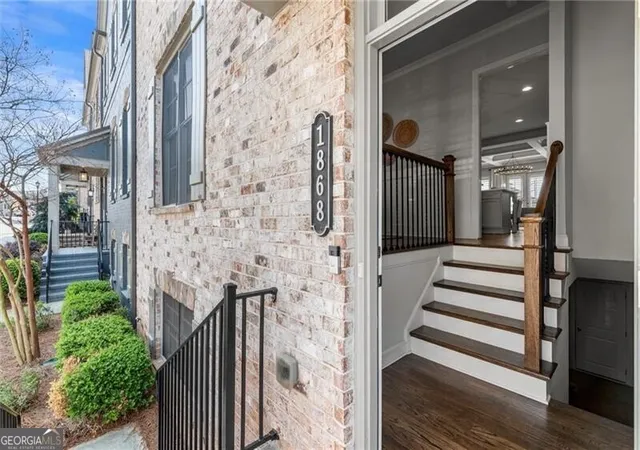 3rd image of 1868 Skyfall Cir, Brookhaven, GA 30319 | MLS# 10720638