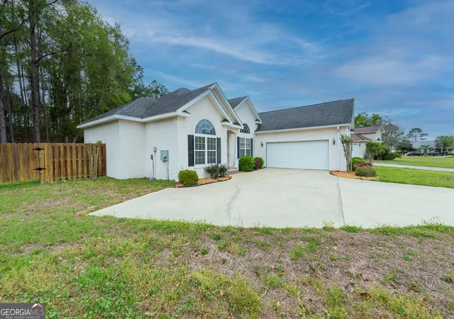Photo 4 of Single family home for sale at 110 Lexington Way, Brunswick, GA 31525 | MLS# 10726506 | Listing updated on 2026-06-20