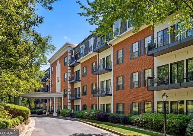 Homes for sale in Atlanta, GA | 2921 Lenox Rd Ne #305, Atlanta, GA 30324 | MLS# 10738715