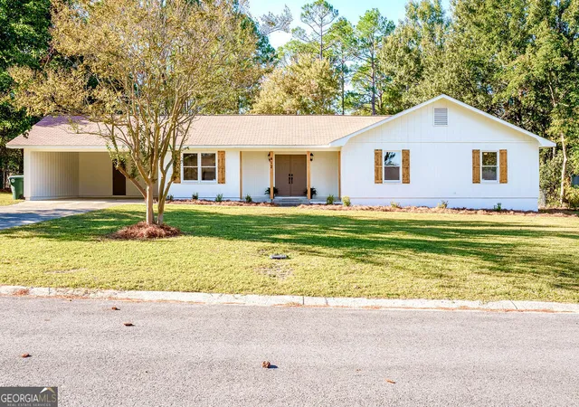 Single family home for sale at 412 Oasis Dr, Dublin, GA 31021 | MLS# 10880064