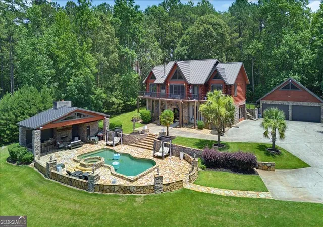 Photo 1 of Mansion for sale at 4095 E Highway 166, Carrollton, GA 30116 | MLS# 10801723 | Listing updated on 2026-08-04