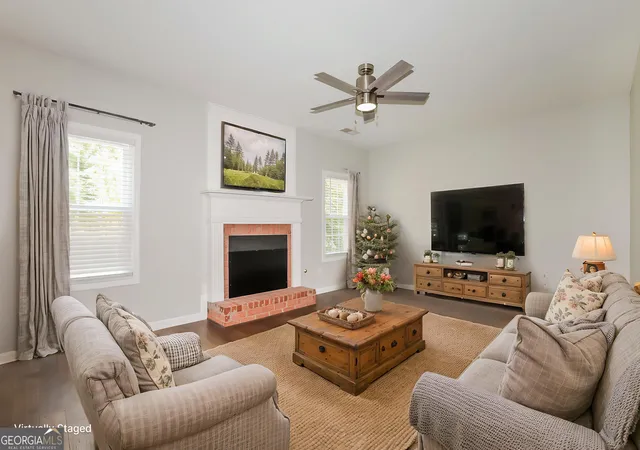 Photo 3 of Single family home for sale at 7340 Lanier Cvs Ct, Cumming, GA 30041 | MLS# 10794442 | Listing updated on 2026-10-02