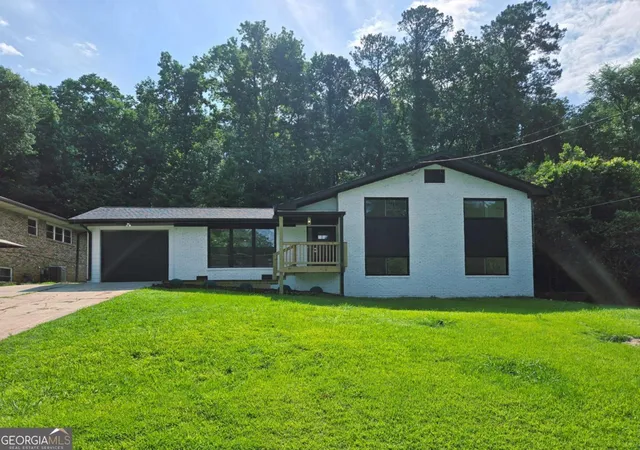 Photo 2 of Single family home for sale at 2400 Glenrock Dr, Decatur, GA 30032 | MLS# 10824201 | Listing updated on 2026-10-03