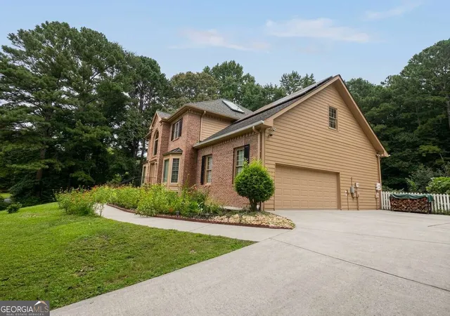 Photo 3 of Single family home for sale at 2365 Friars Gate Dr, Lawrenceville, GA 30043 | MLS# 10823234 | Listing updated on 2026-08-25