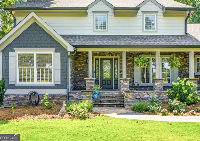 Photo 4 of Single family home for sale at 3018 E Lake Rd, Mcdonough, GA 30252 | MLS# 10810501 | Listing updated on 2026-09-08