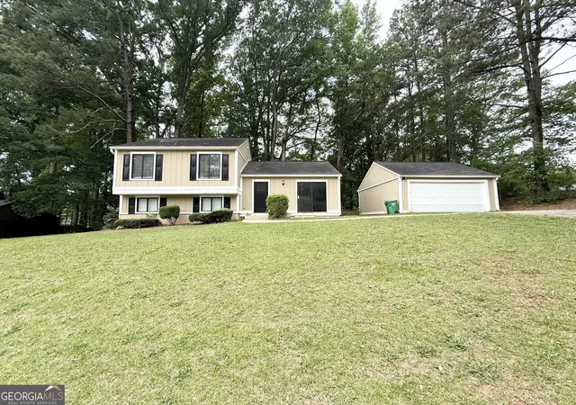 Photo 2 of Single family home for sale at 4887 Martins Crossing Rd, Stone Mountain, GA 30088 | MLS# 10830030 | Listing updated on 2026-09-03