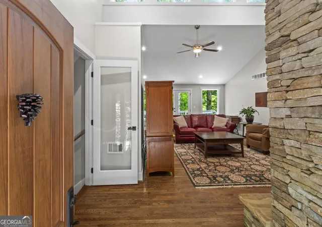 Photo 3 of Sale Pending at 970 Pine Grv Pointe Dr, Roswell, GA 30075 | MLS# 10544550 | Listing updated on 2025-09-08