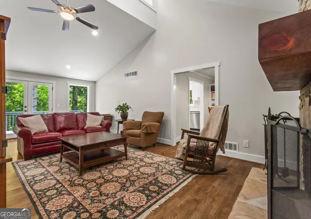 Photo 3 of Sale Pending at 970 Pine Grv Pointe Dr, Roswell, GA 30075 | MLS# 10544550 | Listing updated on 2025-09-08