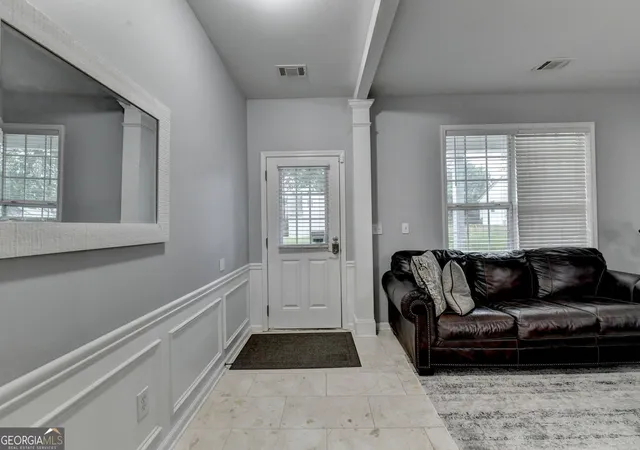 4th image of 515 Friars Head Dr, Suwanee, GA 30024 | MLS# 10805903