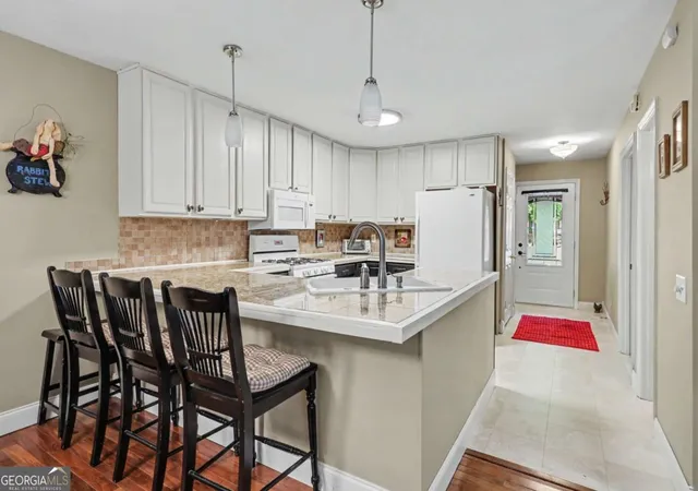 Homes for sale in Blairsville, GA | 103 Birdie Lane Apt 3-B #3-B, Blairsville, GA 30512 | MLS# 10786011