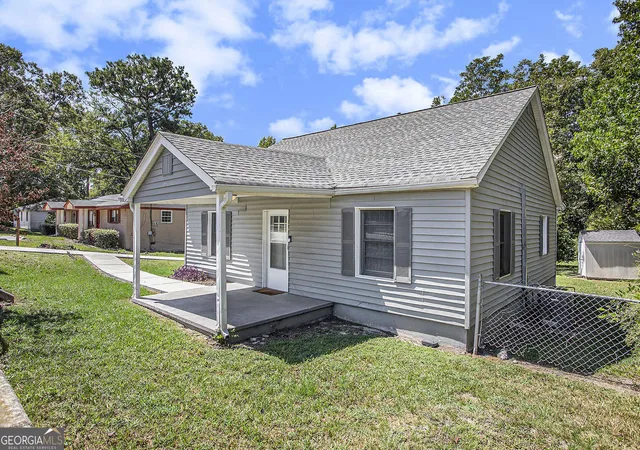 3rd image of 1298 Irwin Bridge Rd Nw, Conyers, GA 30012 | MLS# 10667892