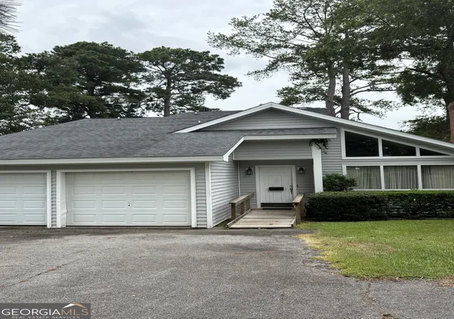 1st image of 207 Lakeshore Cir, Milledgeville, GA 31061 | MLS# 10813748