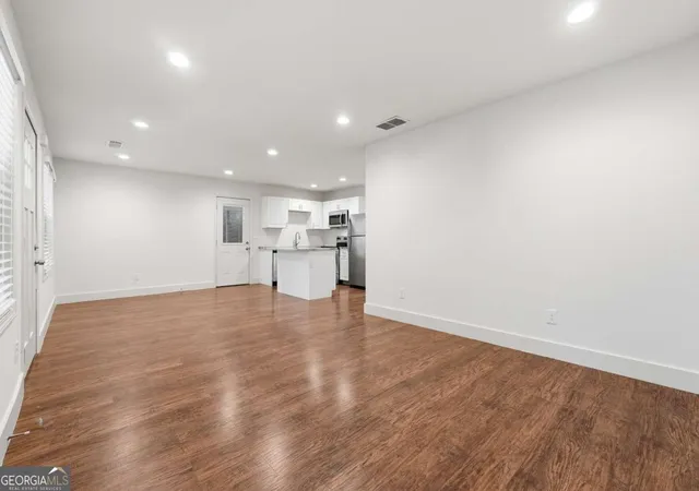 Photo 3 of Single family home for sale at 364 Brooks Ave Sw, Atlanta, GA 30310 | MLS# 10819783 | Listing updated on 2026-10-30
