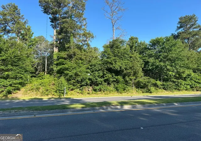 Photo 1 of Sale Pending at 5202 Ernest Barrett Pkwy, Marietta, GA 30064 | MLS# 10770728 | Listing updated on 2026-09-02