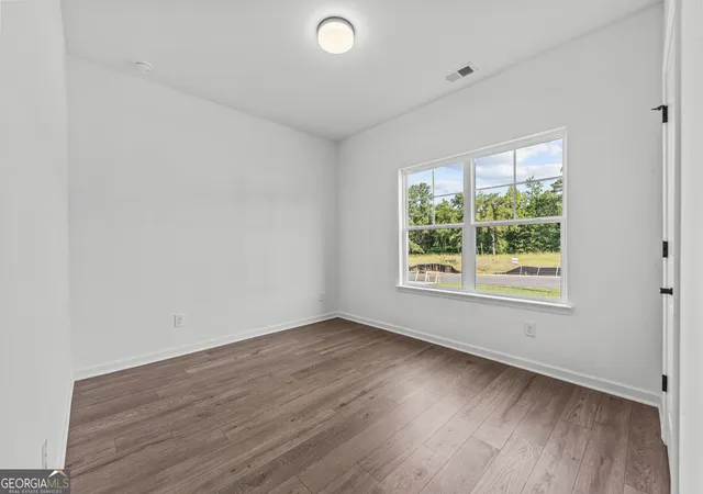 Photo 3 of Single family home for sale at 125 Cottage Grove Cir, Eatonton, GA 31024 | MLS# 10823657 | Listing updated on 2026-10-09
