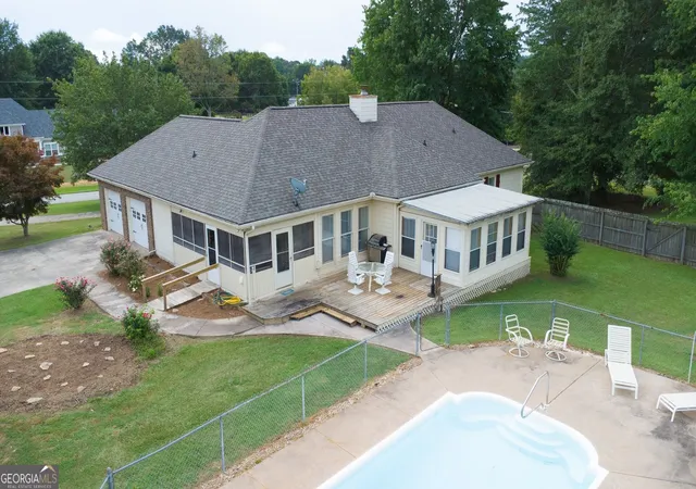 Photo 4 of Single family home for sale at 7525 Blacks Mill Rd, Dawsonville, GA 30534 | MLS# 10835313 | Listing updated on 2026-09-11