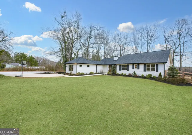 Photo 3 of Sale Pending at 757 Fischer Rd, Sharpsburg, GA 30277 | MLS# 10459012 | Listing updated on 2026-07-07