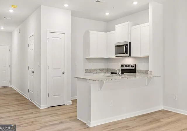 5th image of 2024 Roseleigh Dr, Douglasville, GA 30134 | MLS# 10815897