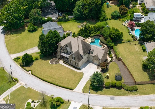 3rd image of 1084 West Nancy Creek Dr, Brookhaven, GA 30319 | MLS# 10803961