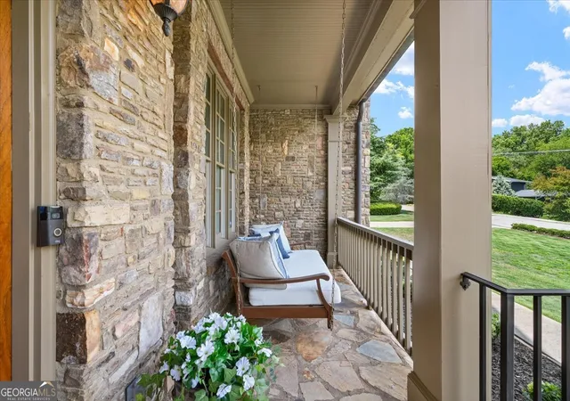 4th image of 1084 West Nancy Creek Dr, Brookhaven, GA 30319 | MLS# 10803961