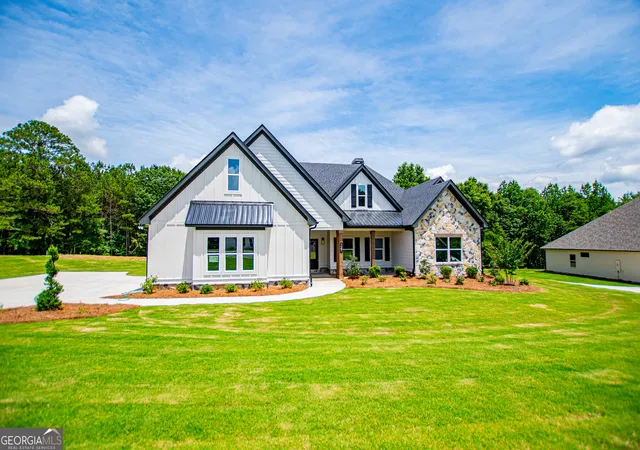 Homes for sale in Roopville, GA | 127 Woodford Dr, Roopville, GA 30170 | MLS# 10709342