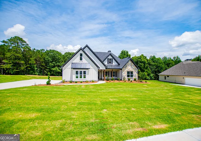 Homes for sale in Roopville, GA | 127 Woodford Dr, Roopville, GA 30170 | MLS# 10709342