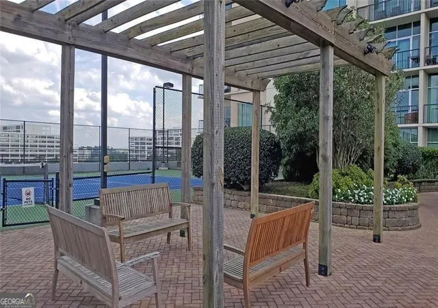Listing Photo 2 - Condo for sale in building located at 4561 Olde Perimeter Wy S, Atlanta, GA 30346 - Unit #1002