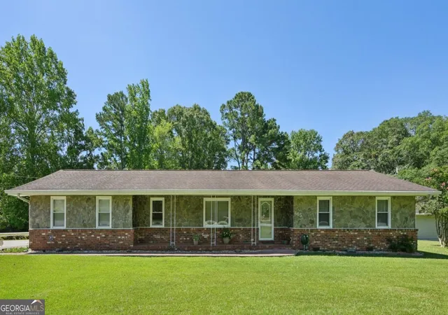 3rd image of 665 Beauregard Blvd, Fayetteville, GA 30215 | MLS# 10647764
