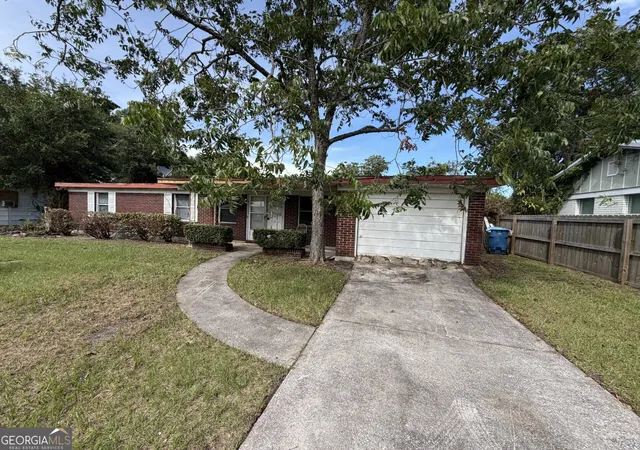 Photo 1 of Single family home for sale at 2622 Bartow St, Brunswick, GA 31520 | MLS# 10805374 | Listing updated on 2026-09-06