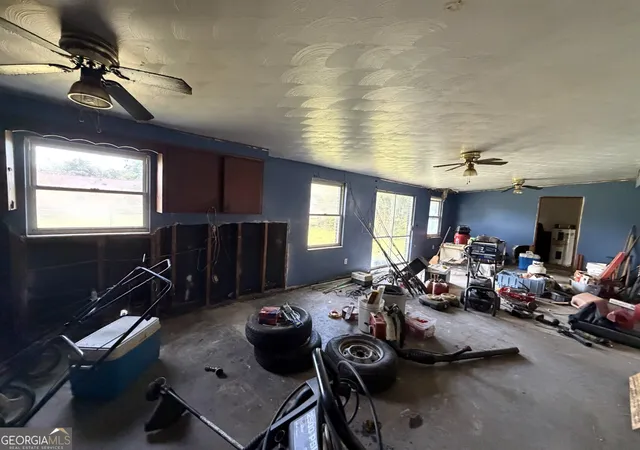 Photo 3 of Single family home for sale at 2622 Bartow St, Brunswick, GA 31520 | MLS# 10805374 | Listing updated on 2026-09-06