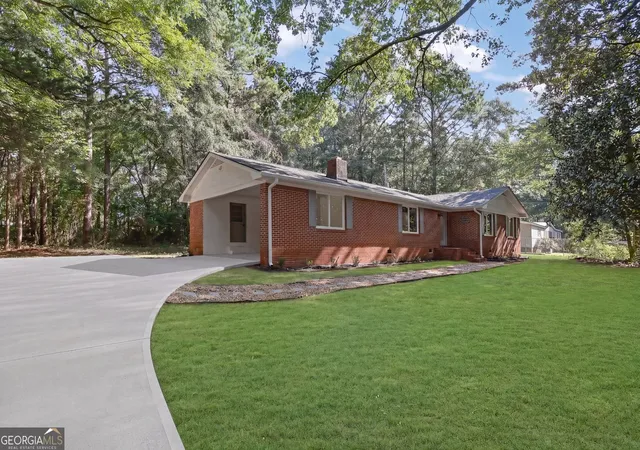 3rd image of 1924 Mountain Creek Church Rd Nw, Monroe, GA 30656 | MLS# 10819521