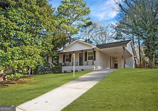 Photo 1 of Single family home for sale at 2198 Star Mist Dr Sw, Atlanta, GA 30311 | MLS# 10793875 | Listing updated on 2026-09-14