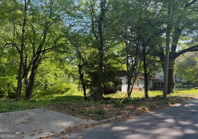 5th image of 2422 Claude St, Atlanta, GA 30318 | MLS# 10731585