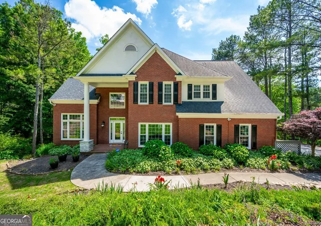 Homes for sale in Milton, GA | 585 Kensington Farms Dr, Milton, GA 30004 | MLS# 10755094