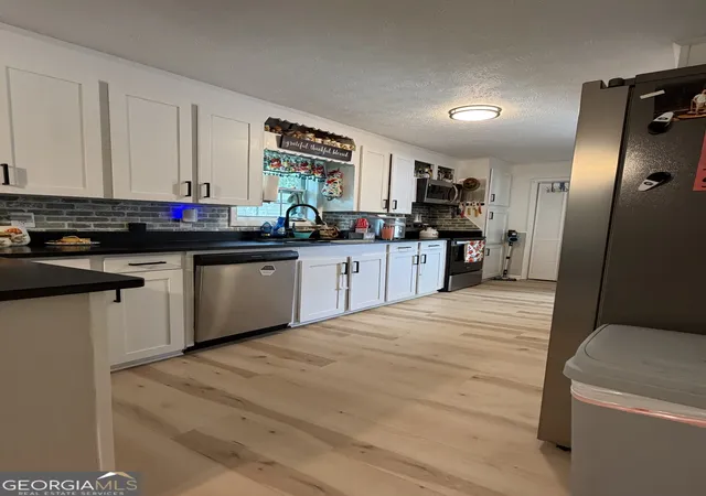 Photo 3 of Single family home for sale at 797 Mays Bridge Rd Sw, Rome, GA 30165 | MLS# 10806384 | Listing updated on 2026-09-10
