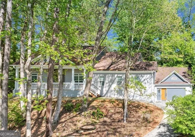 Photo 3 of Single family home for sale at 2196 Fleetwood Ct Sw, Atlanta, GA 30311 | MLS# 10814063 | Listing updated on 2026-08-29