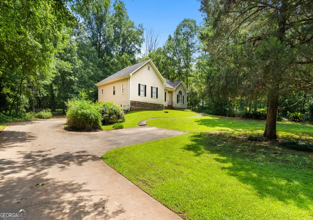 Photo 2 of Single family home for sale at 184 Bonita Hills Rd, Athens, GA 30605 | MLS# 10809323 | Listing updated on 2026-08-03