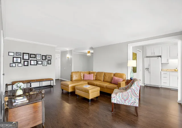 4th image of 346 Carpenter Dr Ne, Atlanta, GA 30328