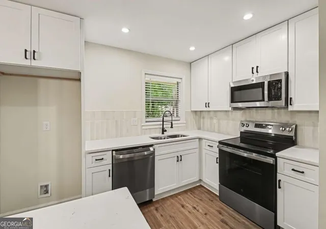 Photo 3 of Single family home for sale at 74 Hollis Ter NW, Atlanta, GA 30311 | MLS# 10808459 | Listing updated on 2026-09-03