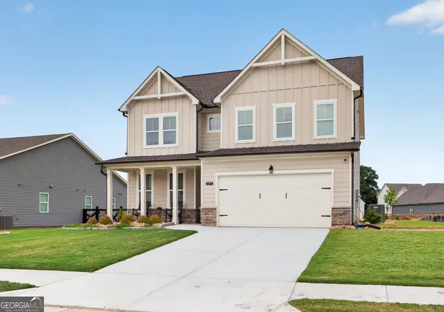 3rd image of 104 Grand Meadows Dr, Hoschton, GA 30548 | MLS# 10812140