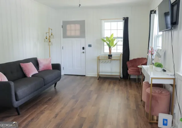 Listing Photo 5 - Condo for sale in building located at 1430 Clermont Ct, Atlanta, GA 30344